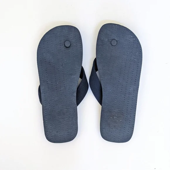 Havaianas Solid Blue Sandals - Picture 2 of 2